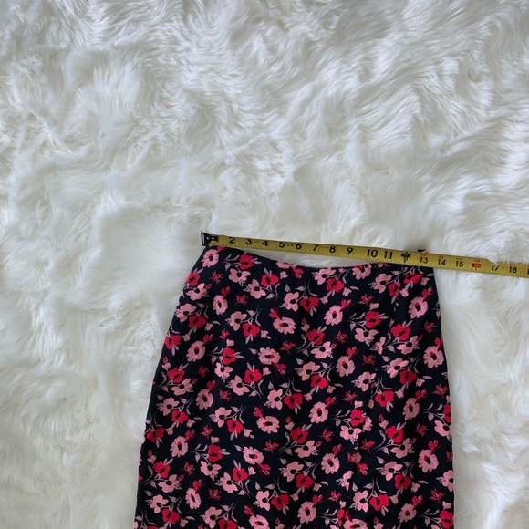 (SOLD)✨EXPRESS: Midi Skirt - Size S - Picture 6 of 6